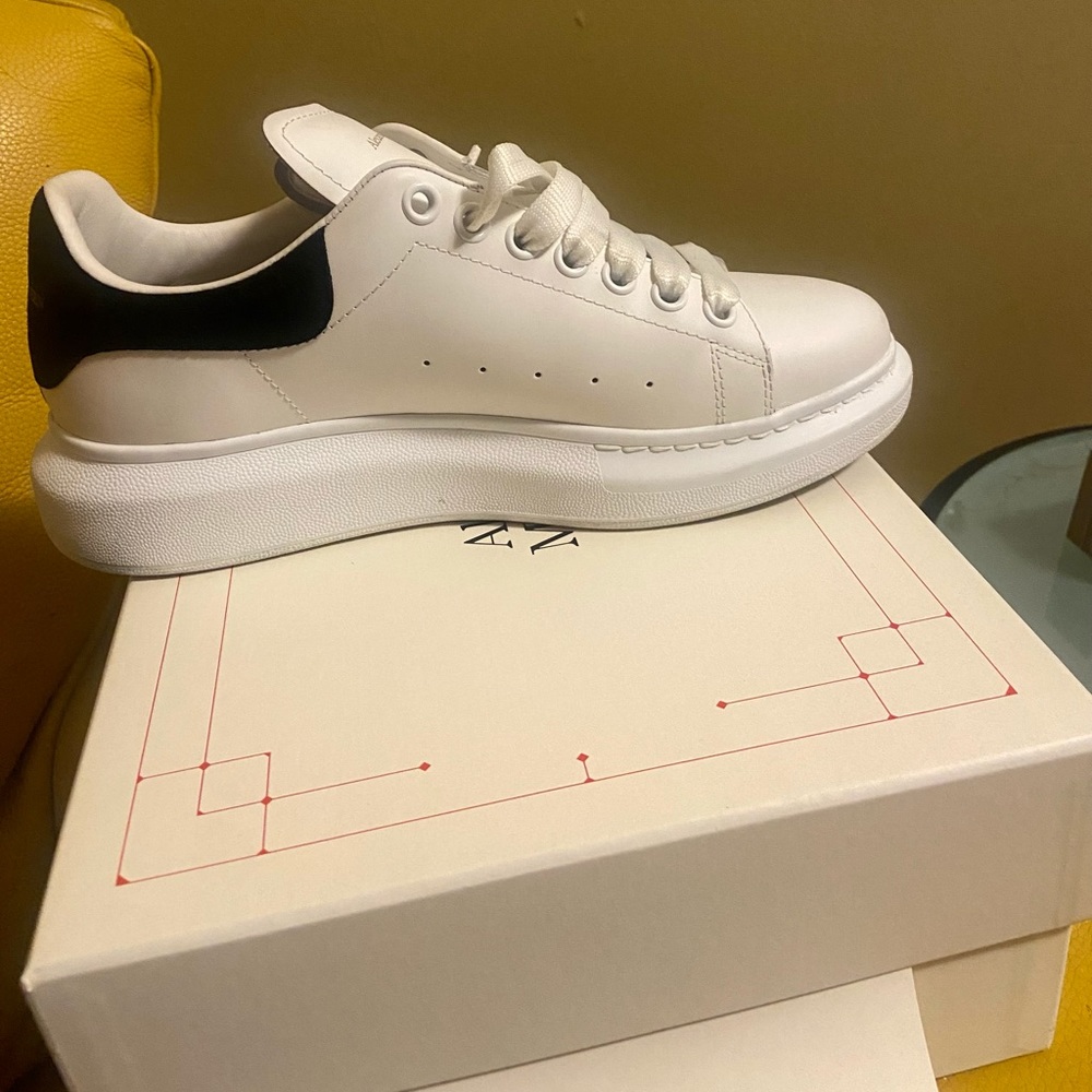 Alexander McQueen sneakers size 40